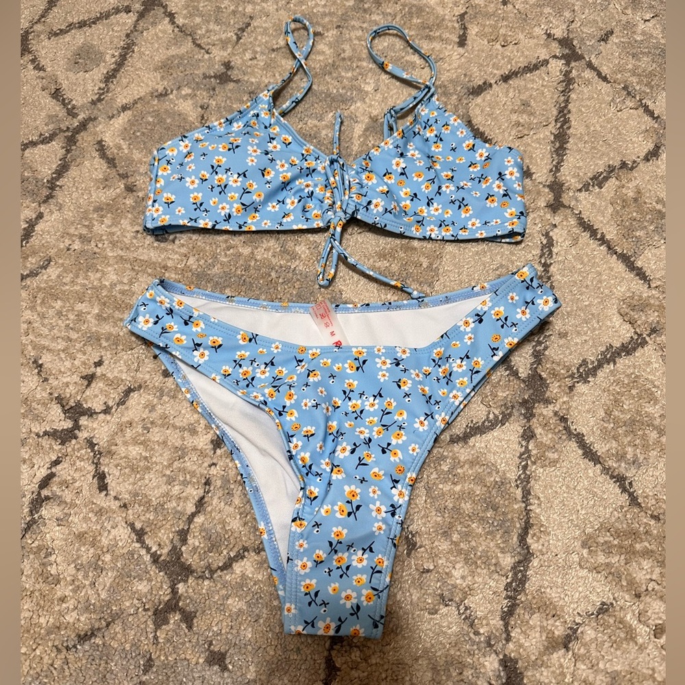 Floral blue bikini 💛